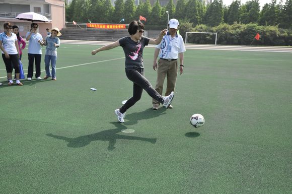 _DSC1016    临门一脚——教工倾情参与足球射门比赛.jpg