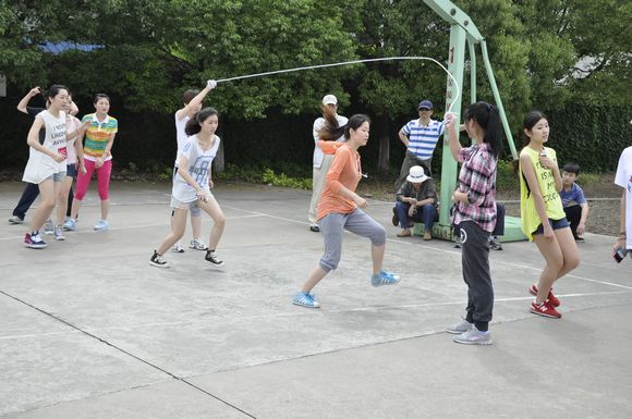 _DSC0901  女子跳长绳比赛.jpg