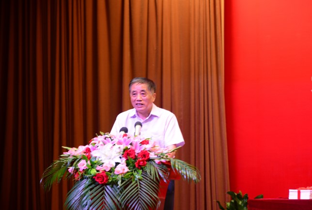 3 原市教委主任张伟江讲话.jpg