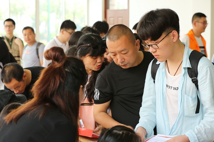 学校简介配图 (8).JPG