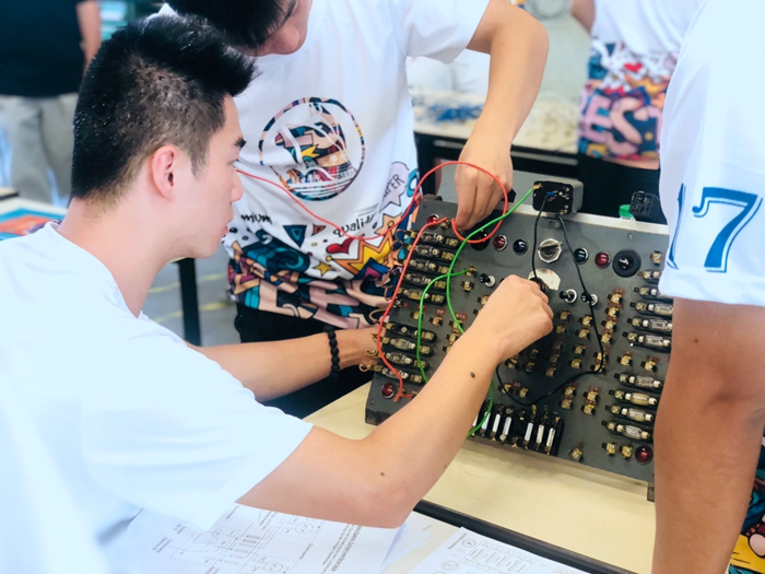 学校简介配图 (22).jpg