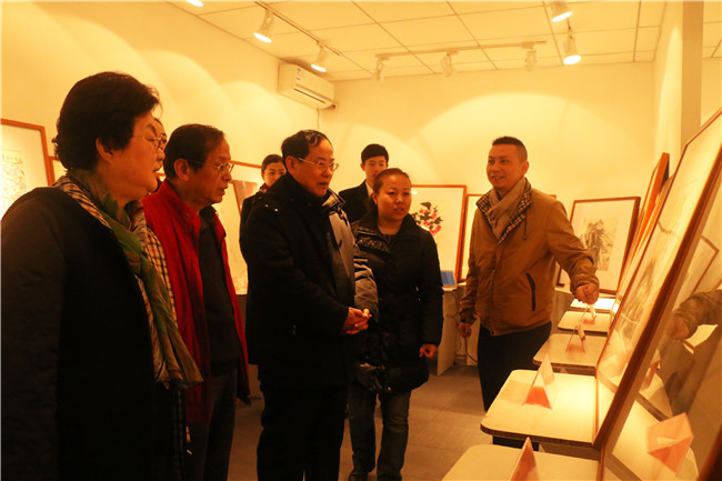 彭老师介绍书画 (3).jpg